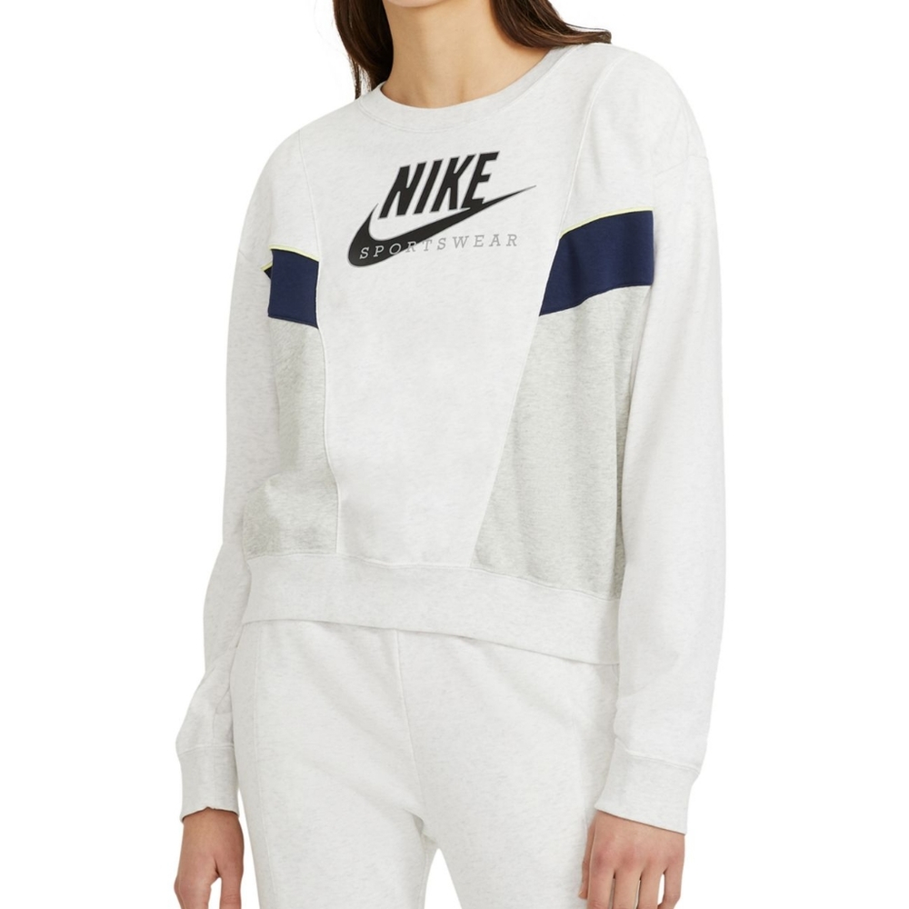 Nike Women's Heritage Colorblocked Sweatshirt